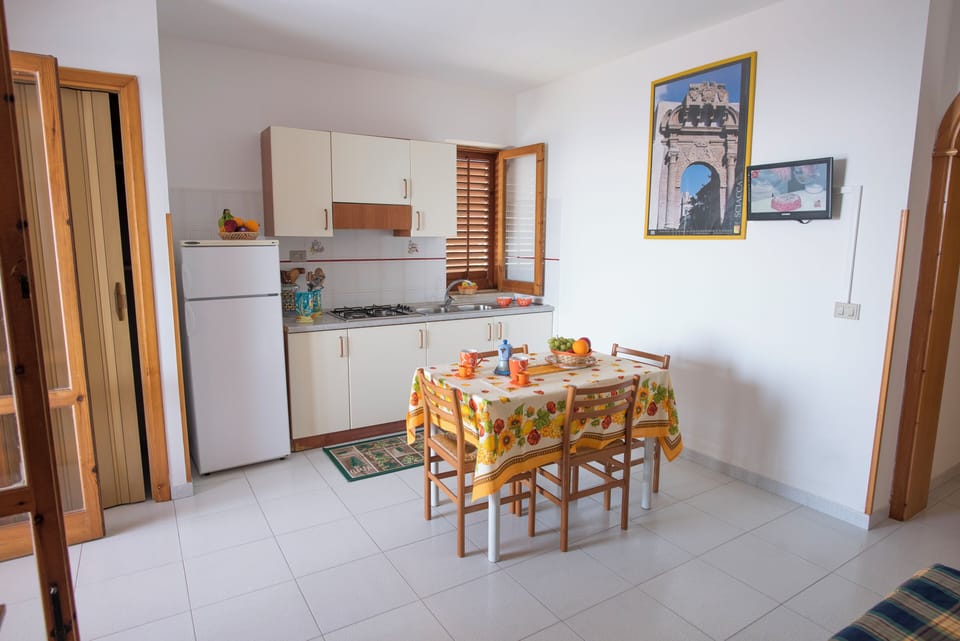 Apartment, 1 Bedroom, Smoking, Balcony | Interior