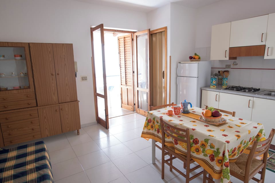 Apartment, 1 Bedroom, Smoking, Balcony | Interior