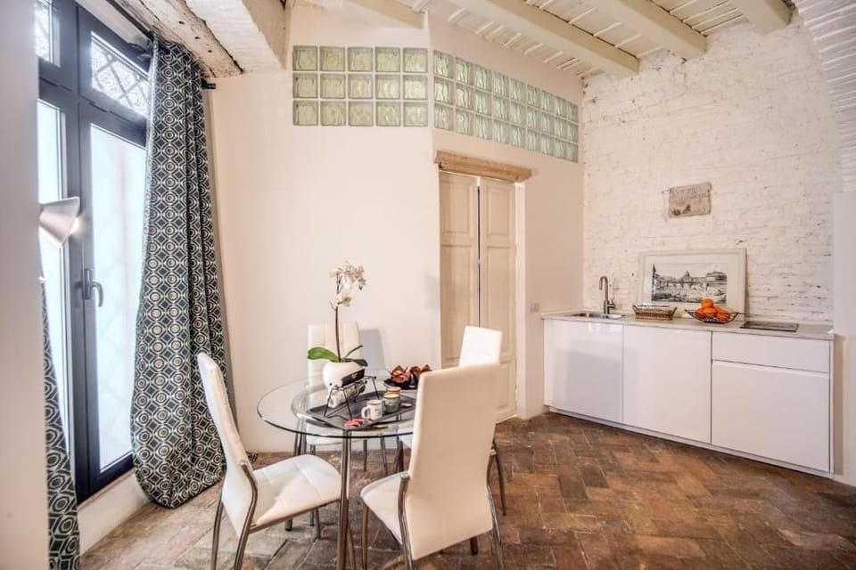 Family Condo, 2 Bedrooms, 2 Bathrooms, Annex Building (Duplex) | Private kitchen | Electric kettle