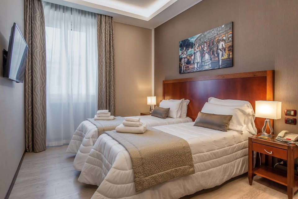 Classic Double or Twin Room | Premium bedding, minibar, in-room safe, desk