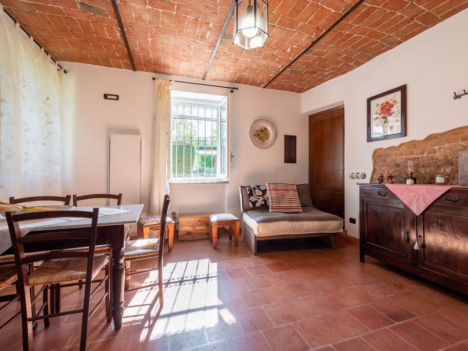 Furniture, Property, Picture Frame, Table, Wood, Window, Interior Design, Architecture, Flooring, Floor