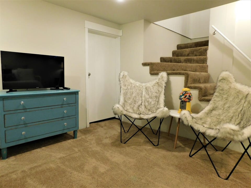 ComfyTV watching seating