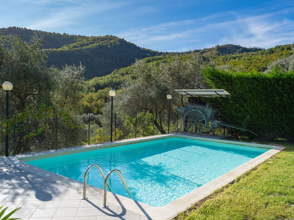 Water, Sky, Cloud, Plant, Property, Swimming Pool, Green, Nature, Azure, Chair