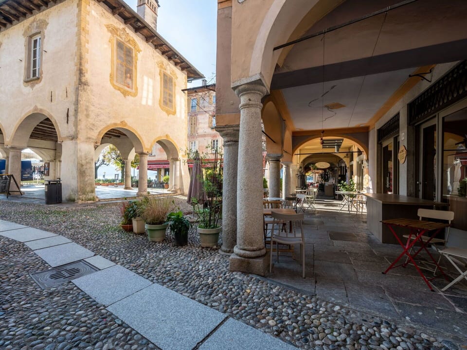 Furniture, Comfort, Wood, Bed, Lighting, Shade, Window, Floor, Flooring