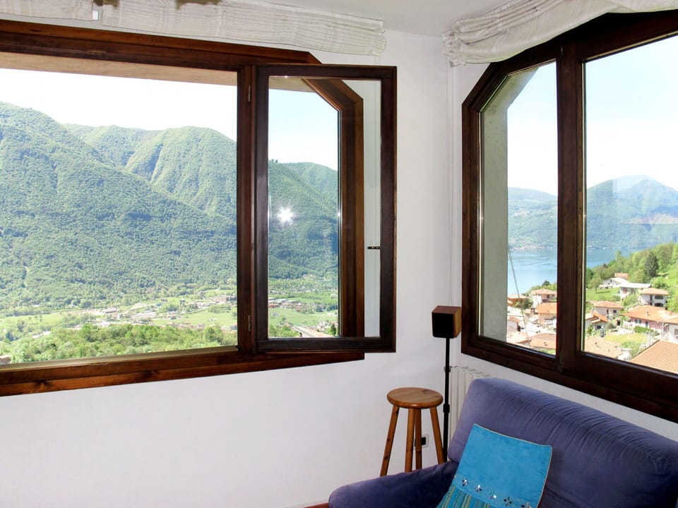 Room, Property, Window, House, Building, Interior Design, Furniture, Tree, Architecture, Home