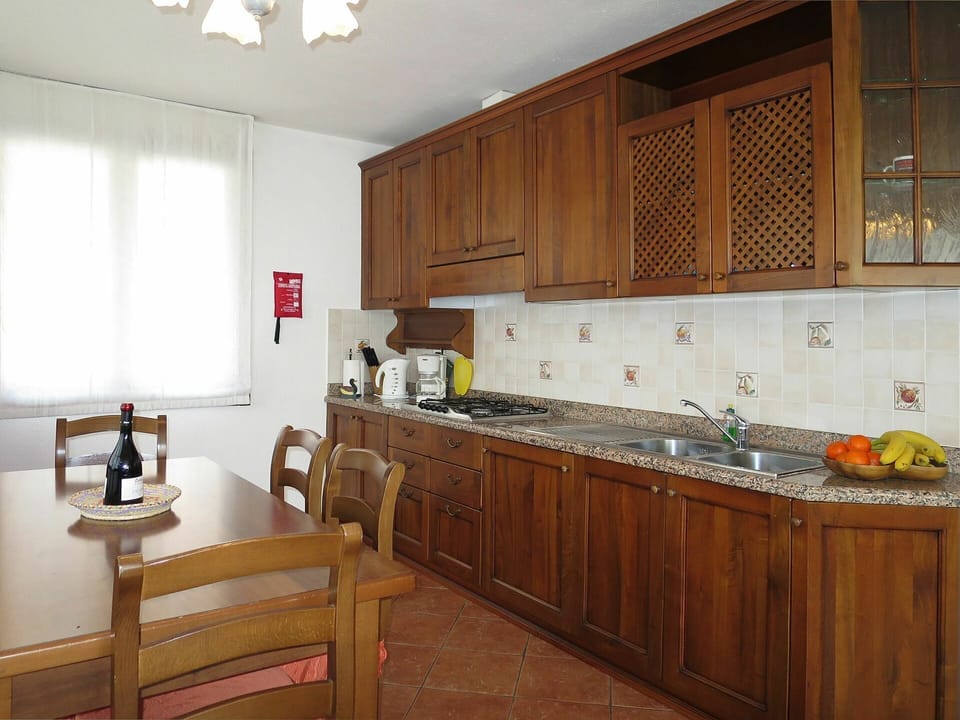 Cabinetry, Property, Furniture, Countertop, Tap, Lighting, Wood, Kitchen Sink, Kitchen, Interior Design