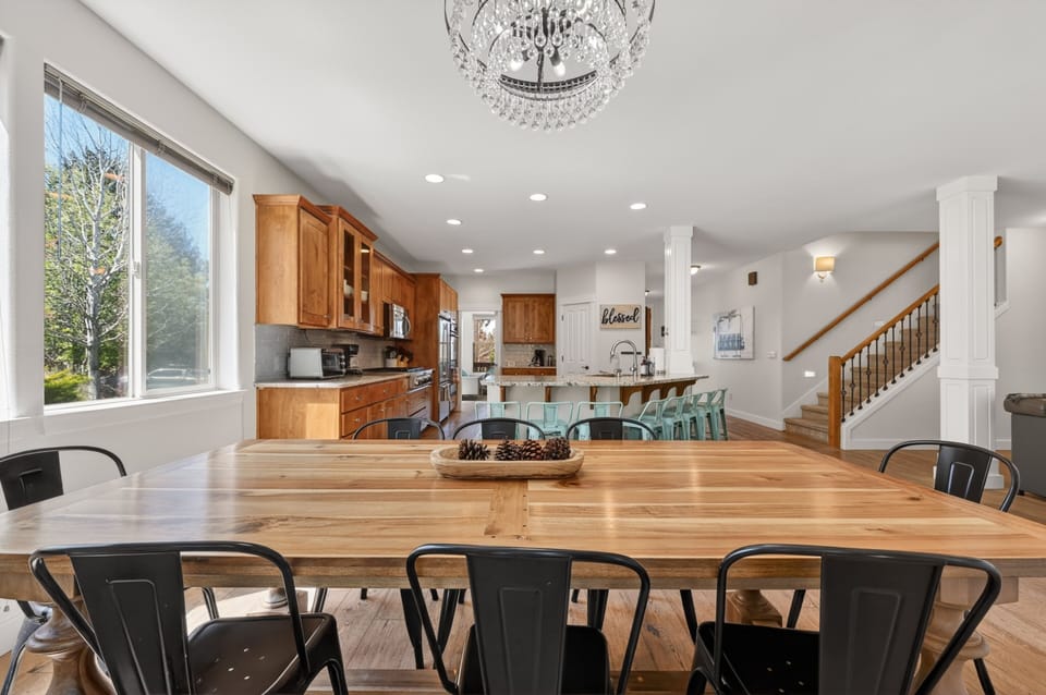 House, 5 Bedrooms | Dining