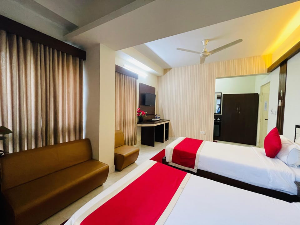 Family Room | Egyptian cotton sheets, premium bedding, down comforters, pillowtop beds