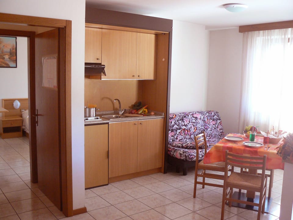 Standard Apartment, 1 Bedroom, Kitchenette | Private kitchenette