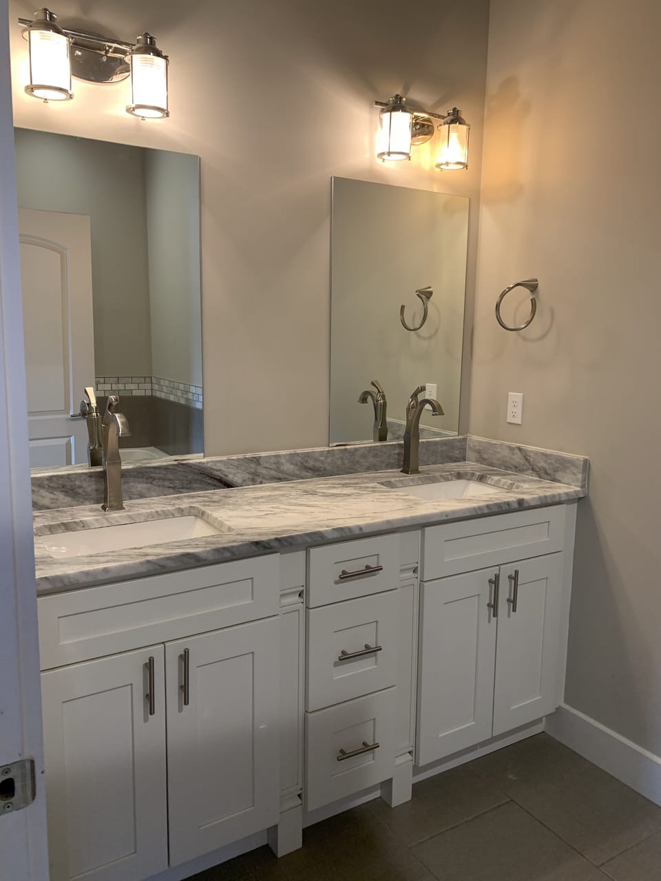 Master Suite double vanity.