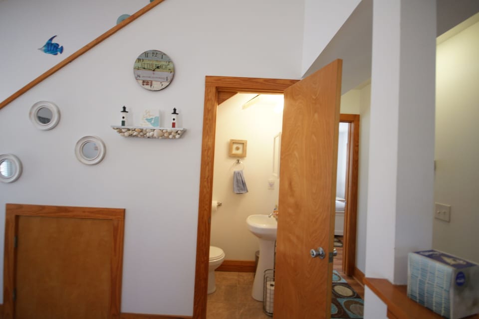 Half bath in the common area