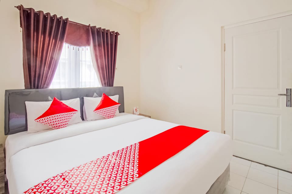 Deluxe Double Room | Free WiFi, bed sheets