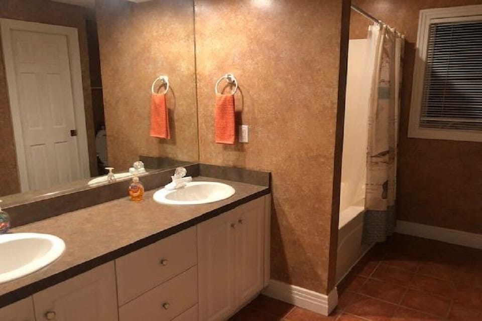 Full Bath