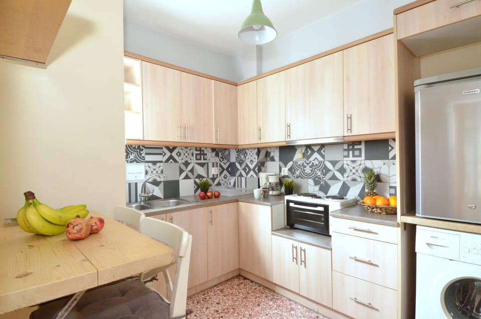 Apartment, 1 Bedroom | Private kitchen | Mini-fridge, oven, stovetop, electric kettle