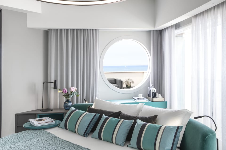 Grand Suite | Minibar, in-room safe, blackout drapes, soundproofing