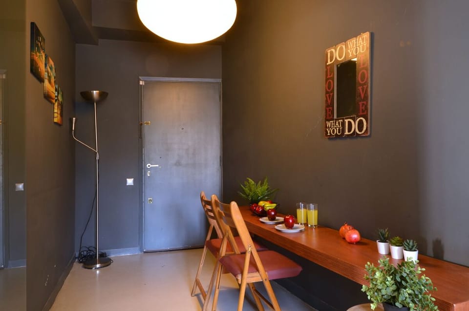 Apartment, 2 Bedrooms | In-room dining