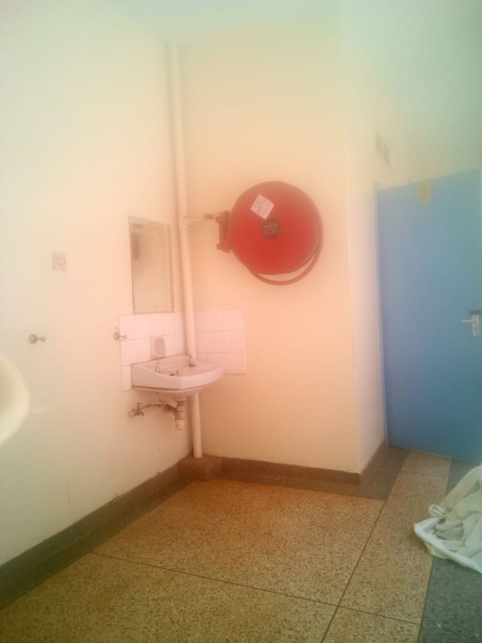 Shower, rainfall showerhead, towels