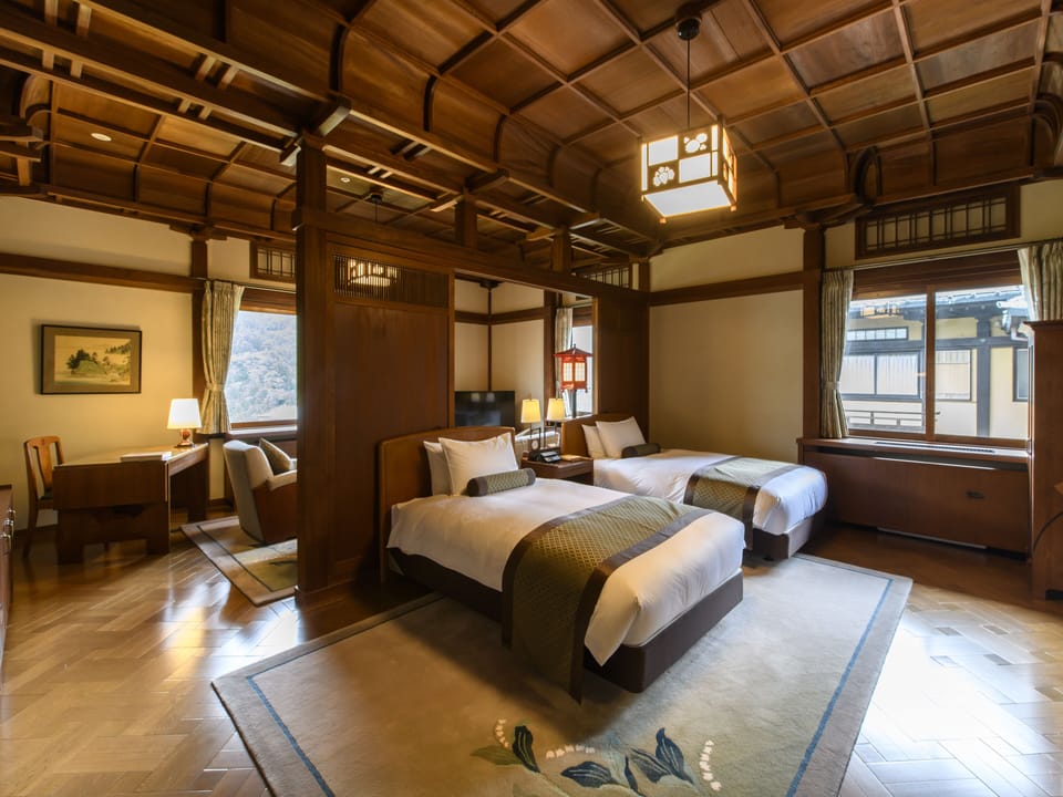 FLOWER PALACE JUNIOR SUITE | Premium bedding, in-room safe, desk, iron/ironing board