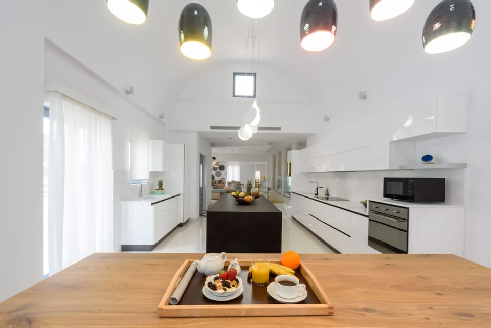 Luxury Villa | Private kitchen | Coffee/tea maker, electric kettle