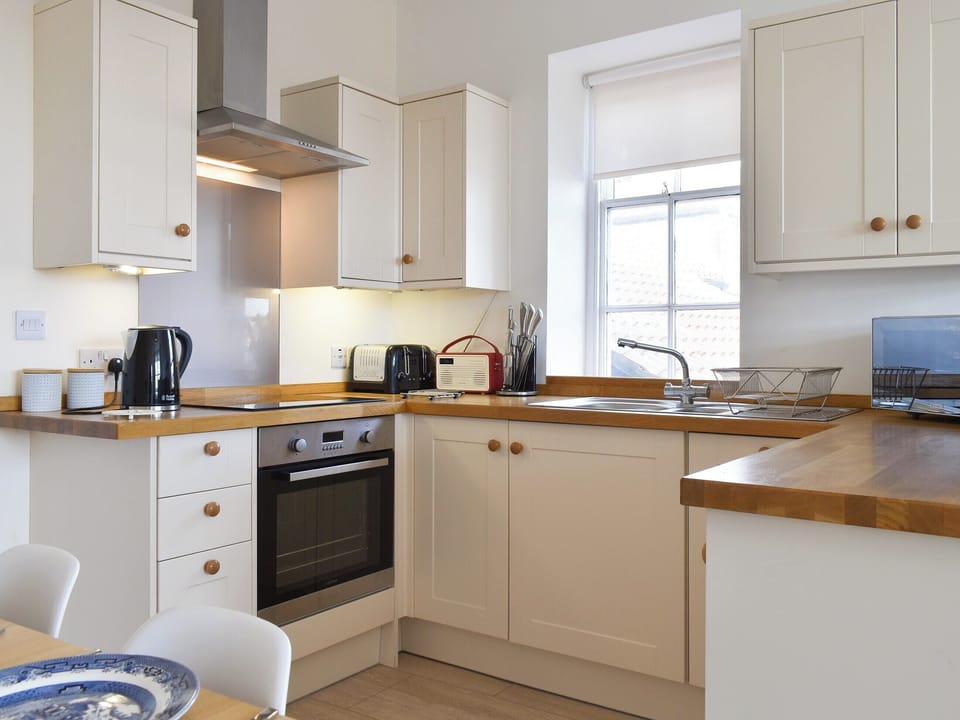 Fully appointed fitted kitchen | Flowergate House, Whitby