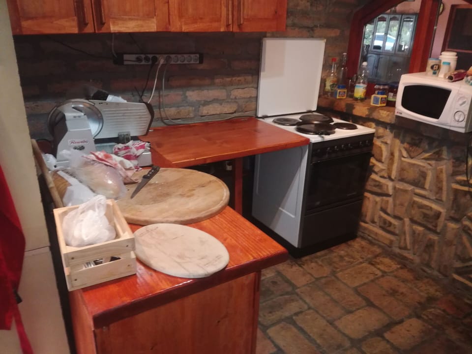 Coffee/tea maker, electric kettle