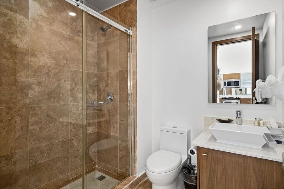 Full bathroom