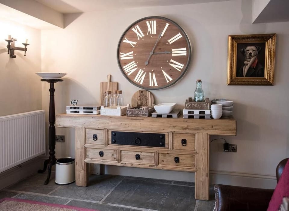 Free daily full breakfast