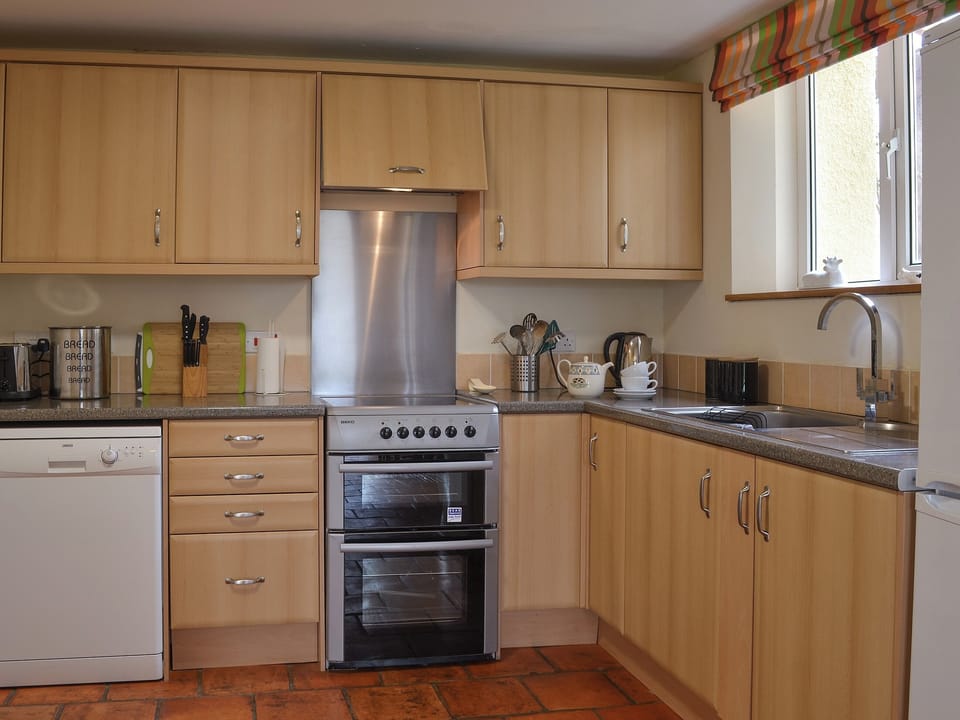 Kitchen | Orchard Cottage - Orchard Farm, Bideford