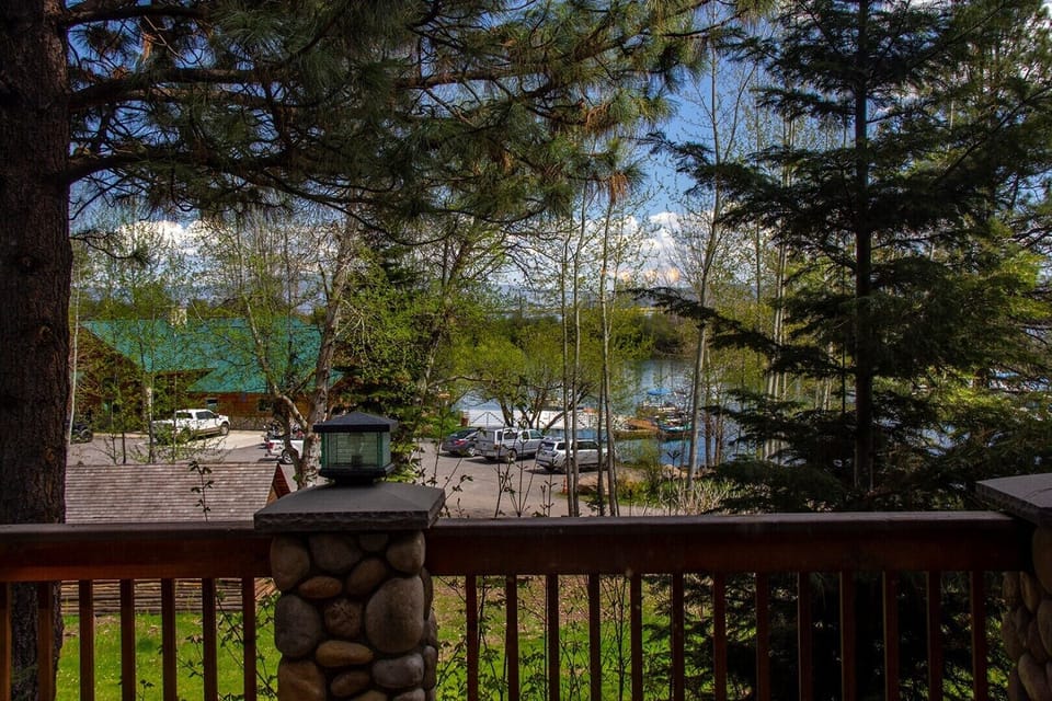 Down the hill is the restaurant-bar and marina with many boats for rent.