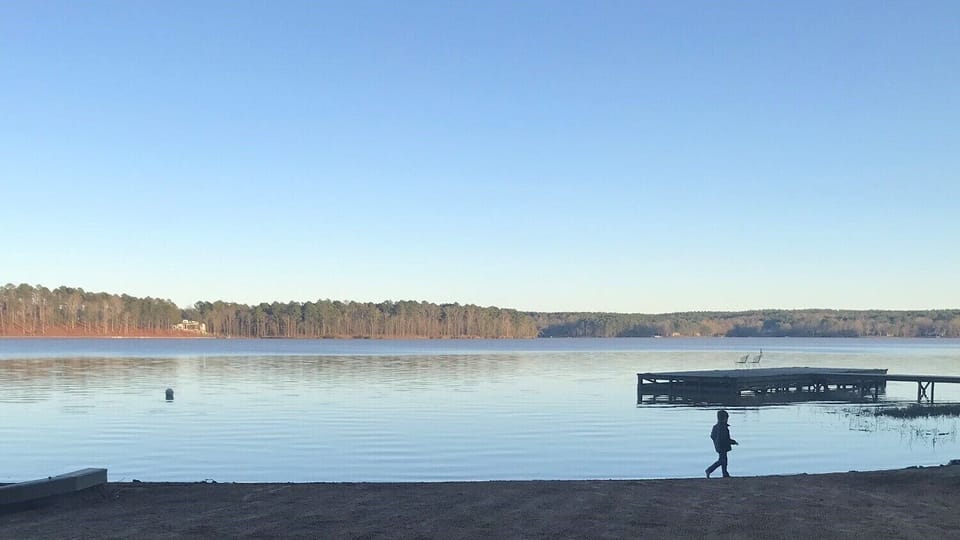 Leisurely two minute walk from the house to the beach area