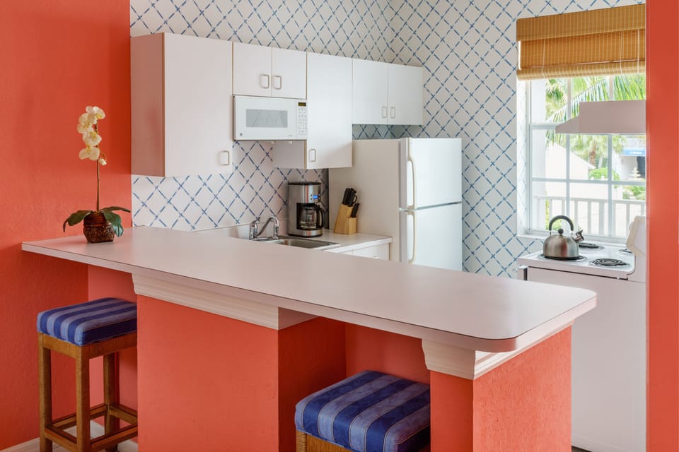 Fridge, microwave, oven, coffee/tea maker