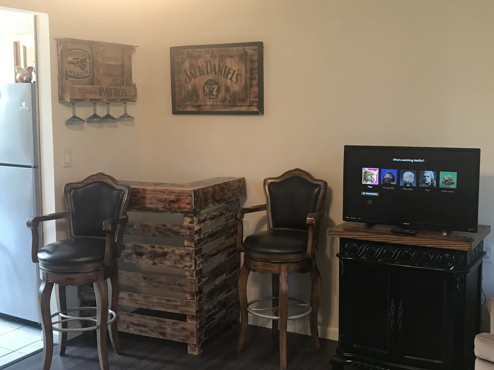Faux bar