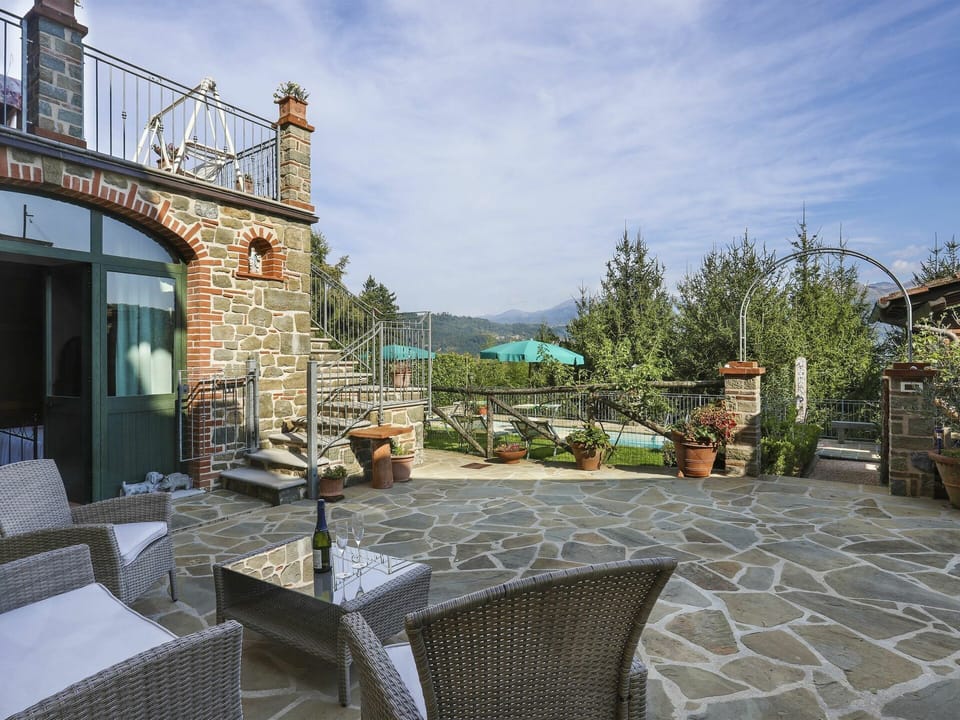 Sky, Cloud, Building, Furniture, Plant, Flowerpot, Chair, Table, Outdoor Furniture, Outdoor Table