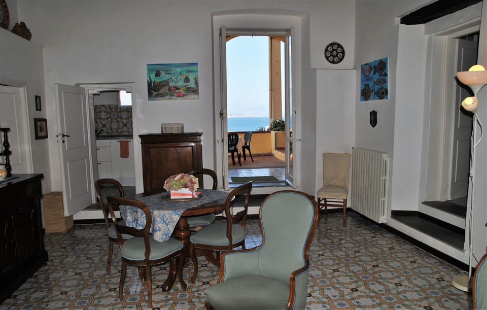 House, 3 Bedrooms, Terrace, City View | Lounge