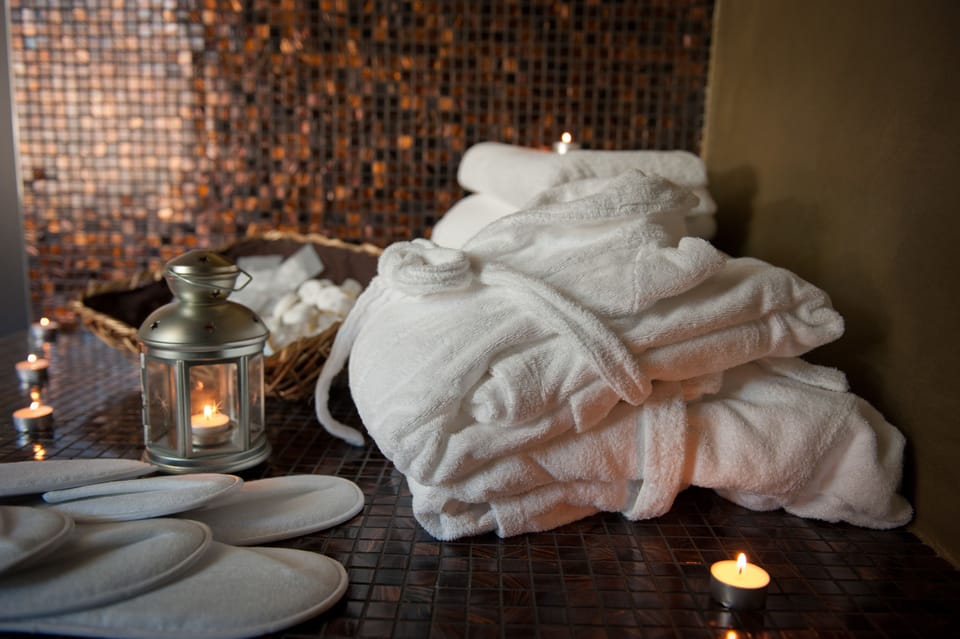 Sauna, hot tub, steam room, Turkish bath, hydrotherapy