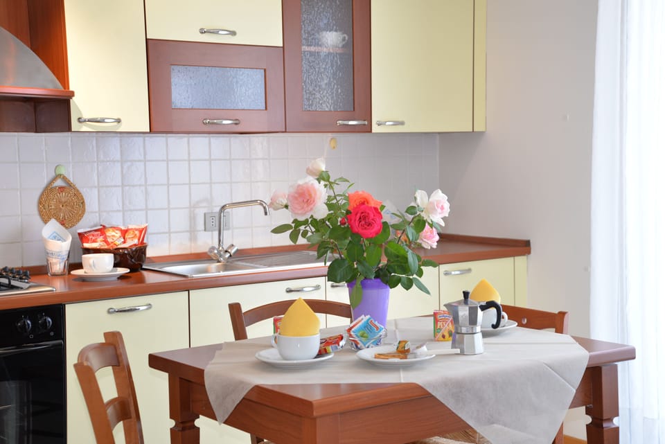Room, 1 Bedroom, Accessible, Smoking | Interior