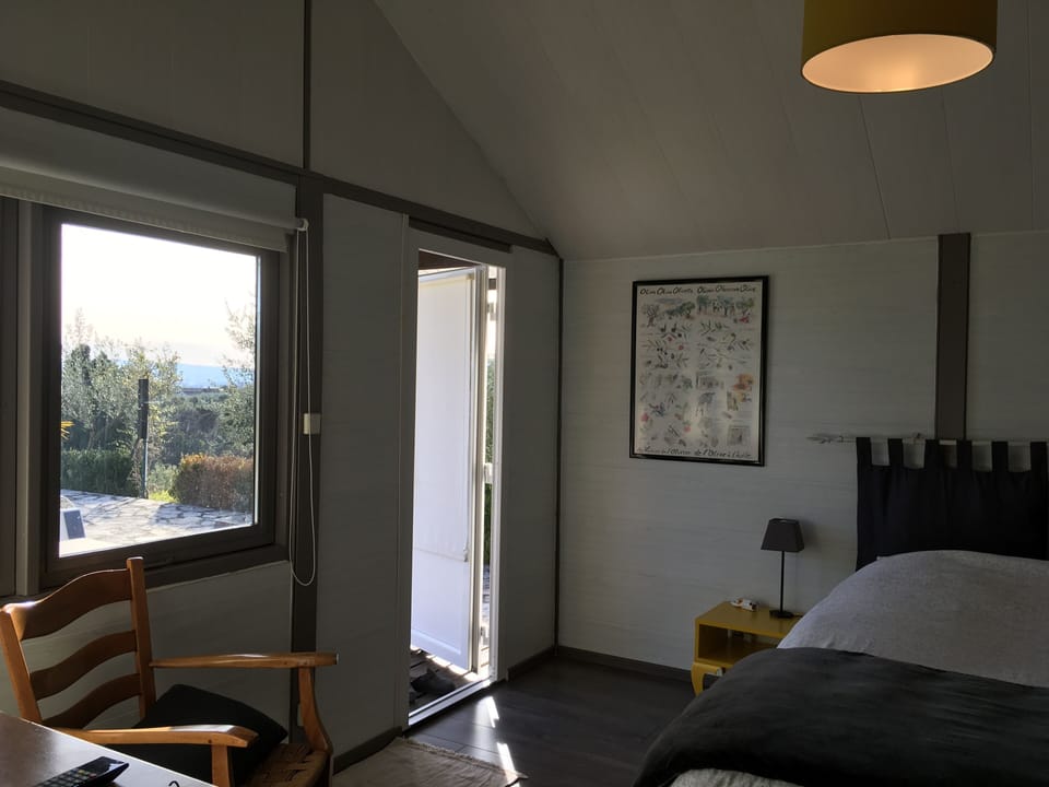 Double Room (Cabanon) | Individually decorated, individually furnished, blackout drapes