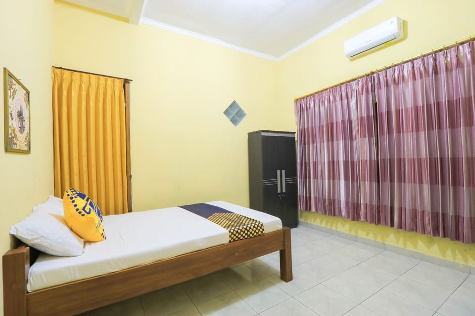 Double Room | Free WiFi, bed sheets