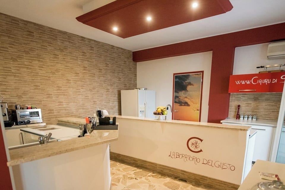 Room, 1 Bedroom, Smoking, Patio | 1 bedroom, WiFi