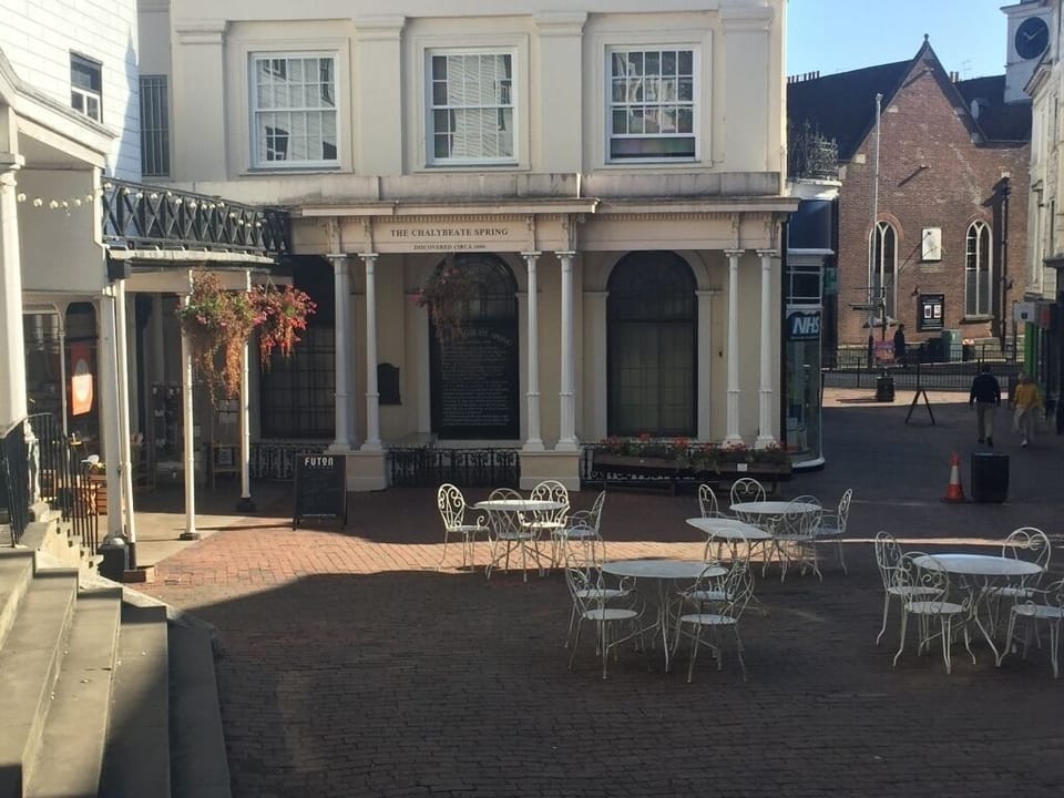 Entrance to the Pantiles