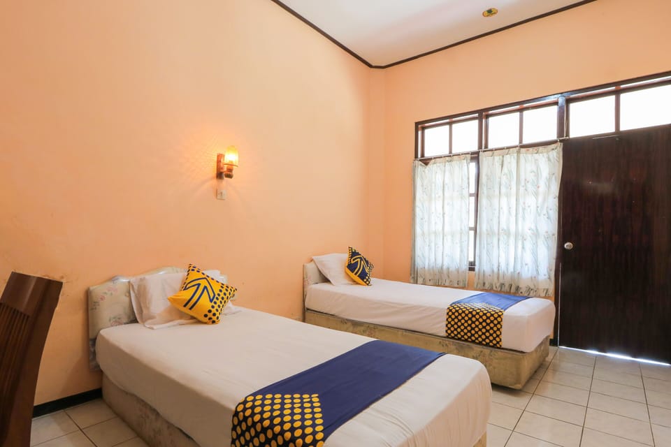 Economy Twin Room | Free WiFi