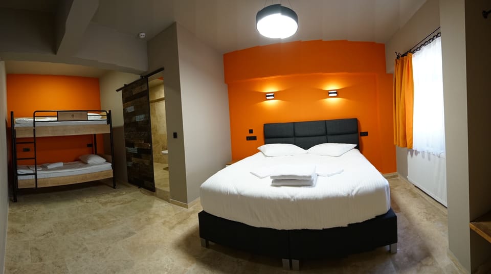 Family Quadruple Room | Free WiFi, bed sheets