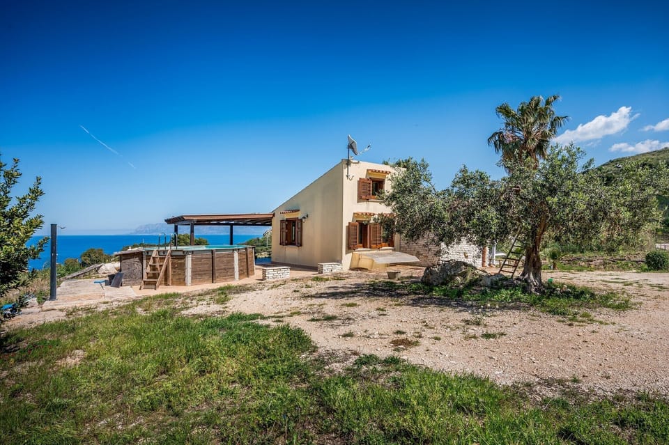 Villa, 1 Bedroom, Smoking, Balcony | Property entrance