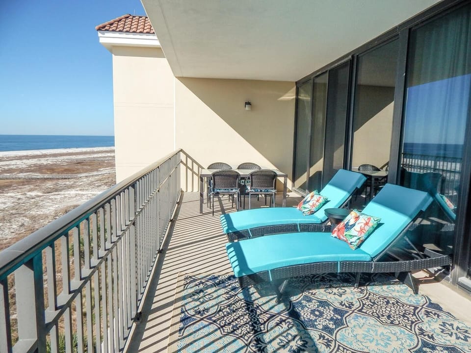 Outdoor Patio 