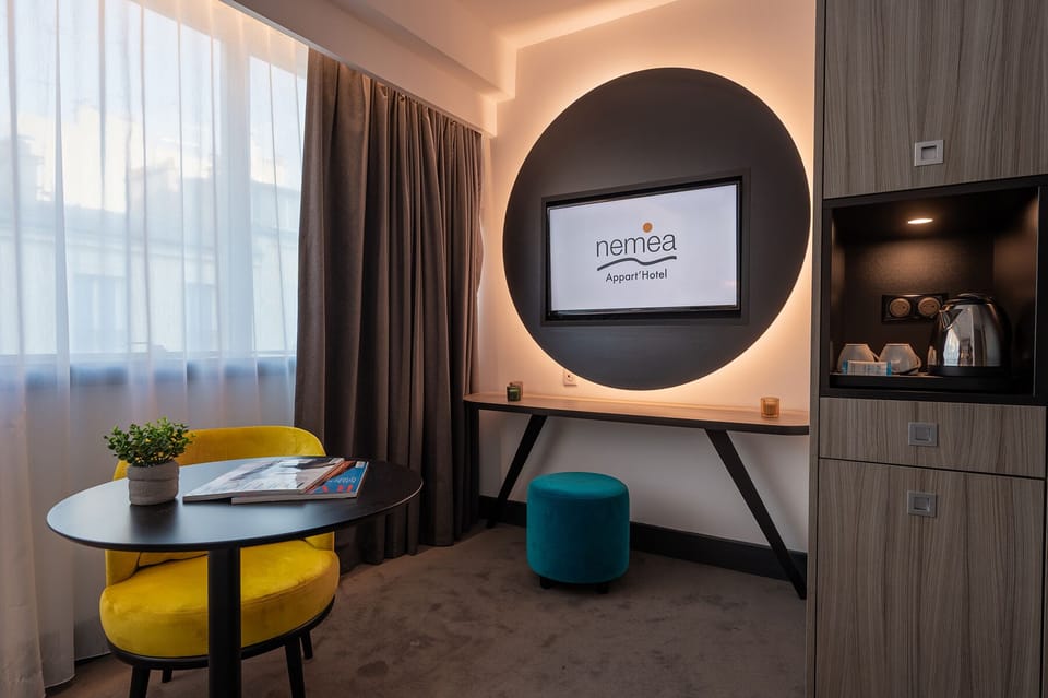 Double Room | In-room safe, individually decorated, individually furnished