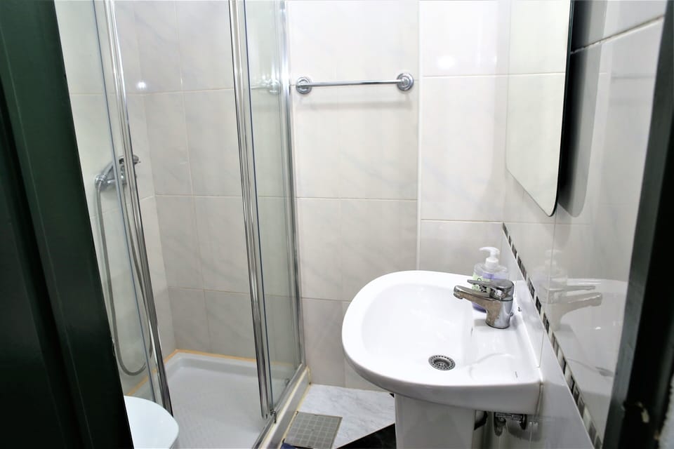 Ema Guest House Bed and Breakfast in Lisbon