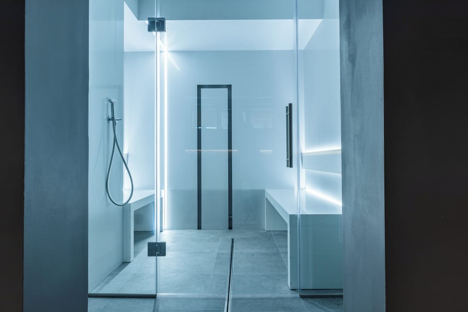 Steam room 