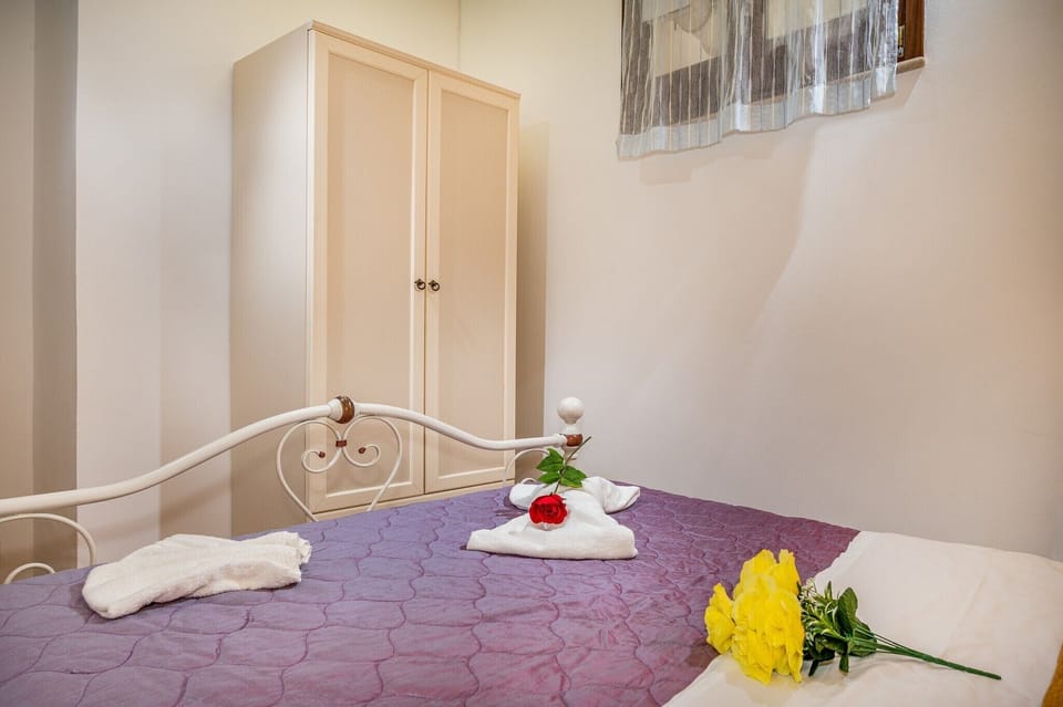 Apartment, 1 Bedroom, Smoking, Balcony | 1 bedroom, soundproofing, iron/ironing board, travel crib