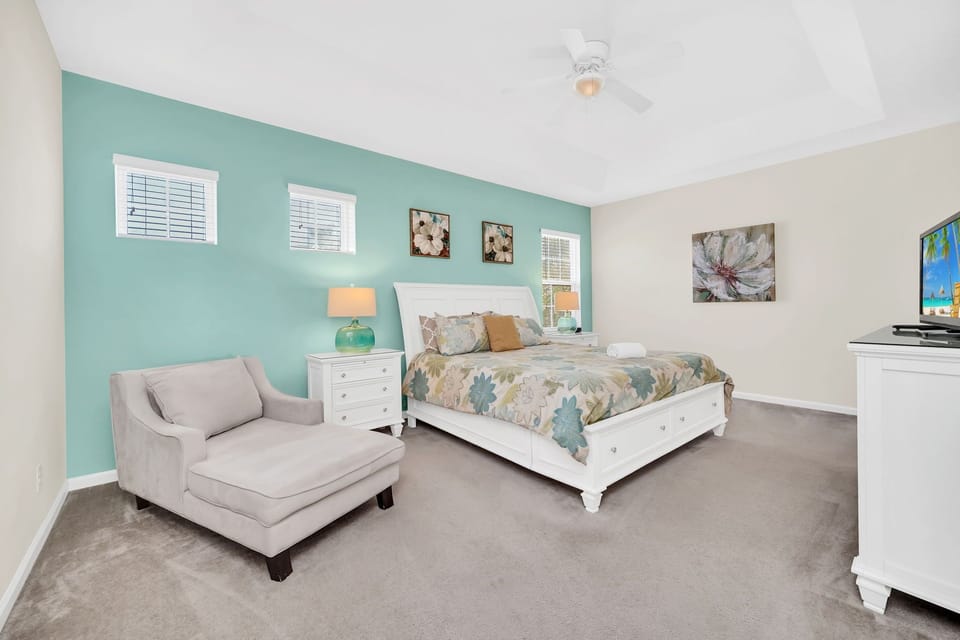 Upstairs Master King ensuite