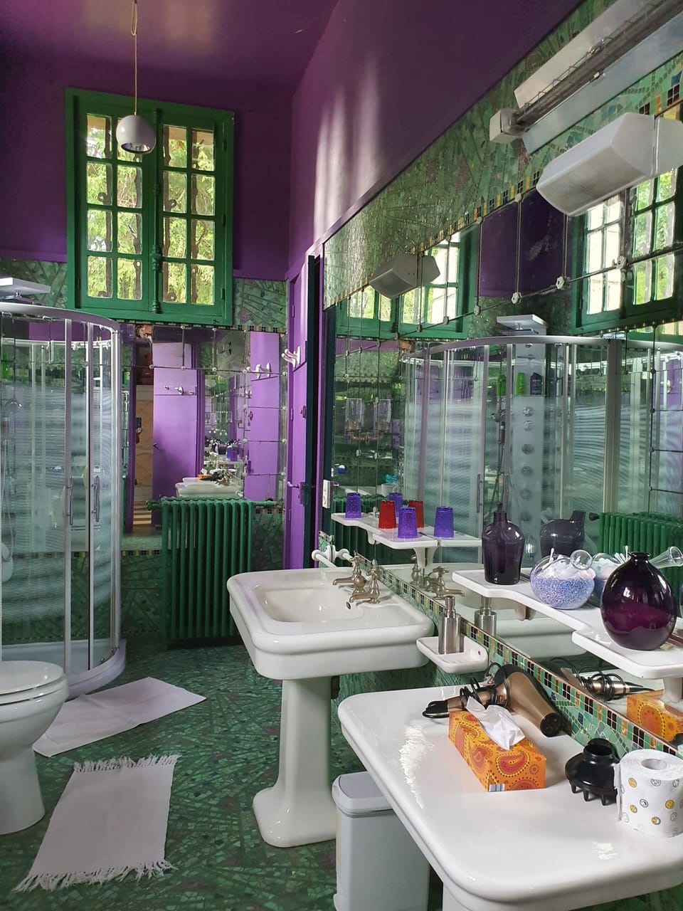 Family Room (La Queen Yvonne) | Bathroom | Free toiletries, hair dryer, towels, soap